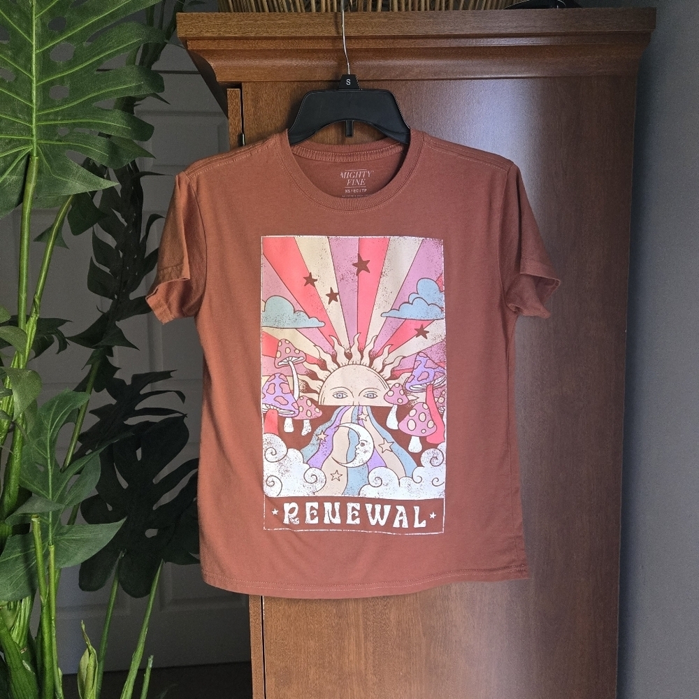 Mighty Fine Rust Color Renewal Sun Mushrooms Stars Clouds Graphic Tee Xs